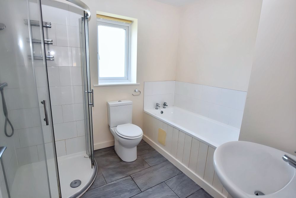Property photo 3 of 24 Bathroom
