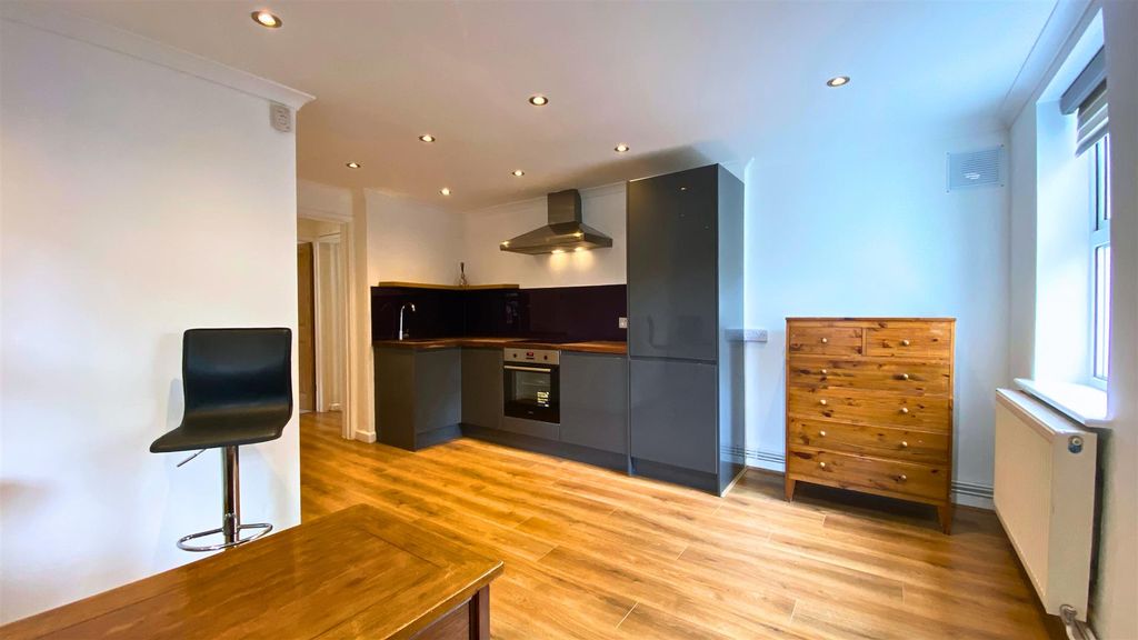 Property photo 2 of 16 Kitchen