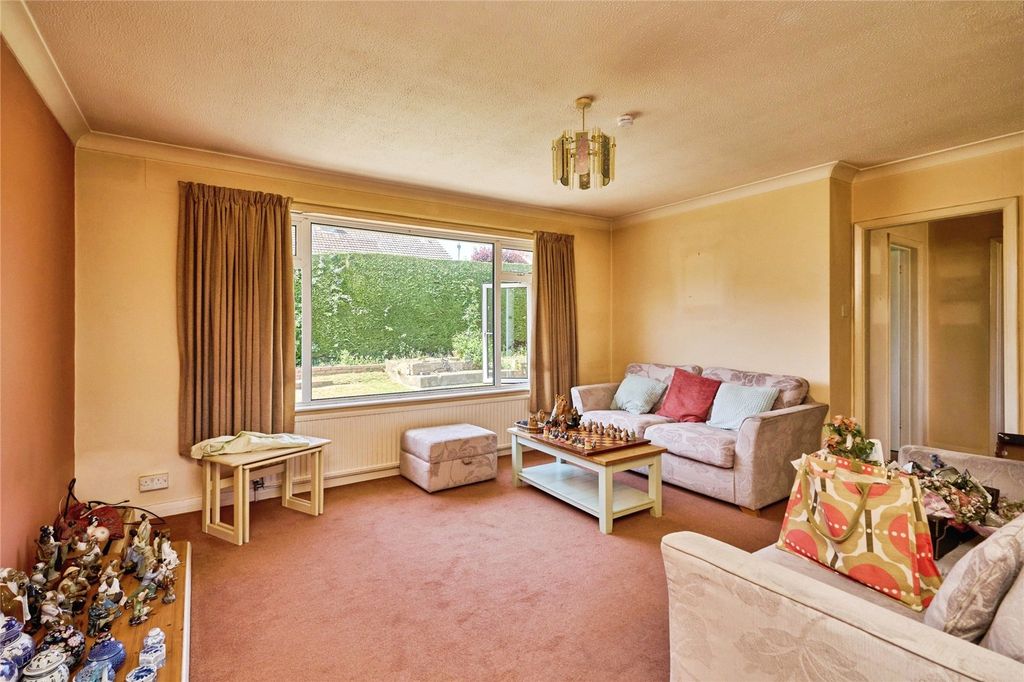Property photo 3 of 14 Picture No. 12