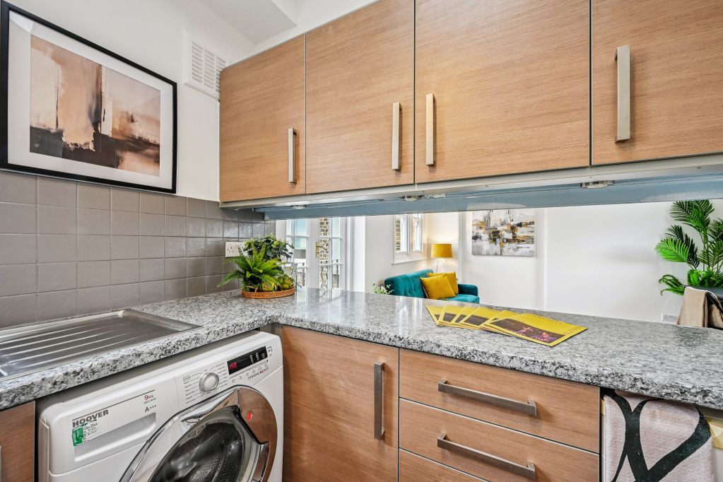 Property photo 3 of 14 Picture 4