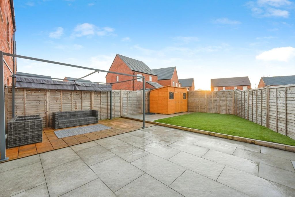 Property photo 2 of 21 74Robinsonway-21.Jpg