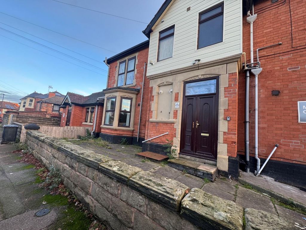 Property photo 3 of 5 Front Of Building.Jpg