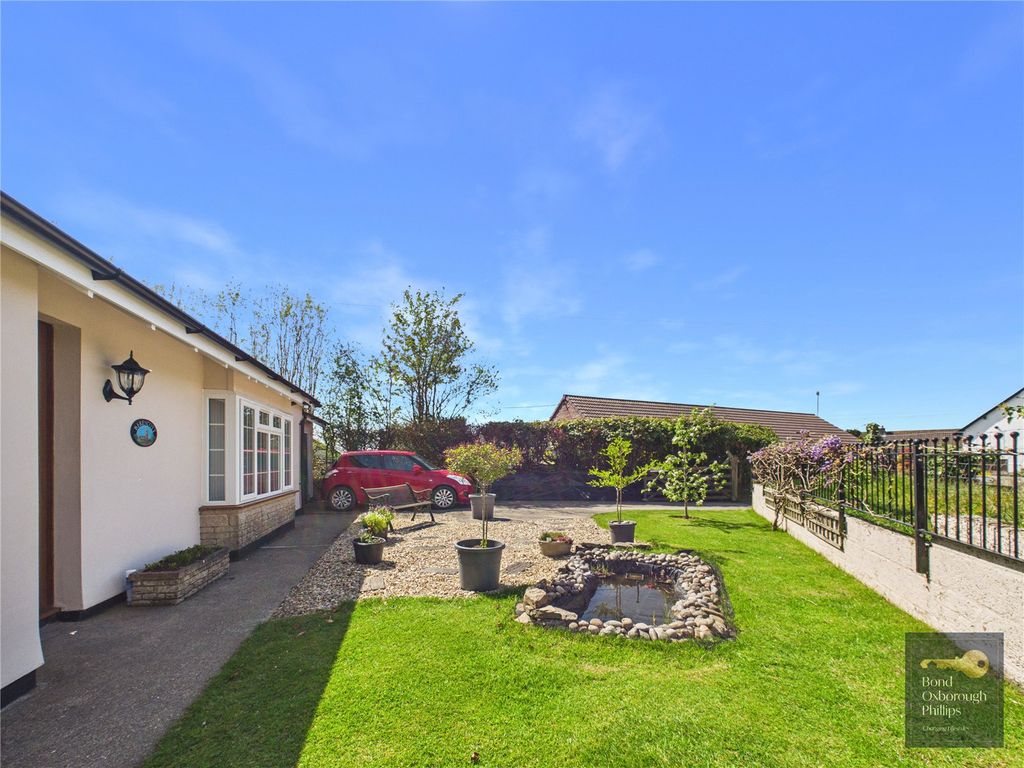 Property photo 2 of 25 Picture No. 13