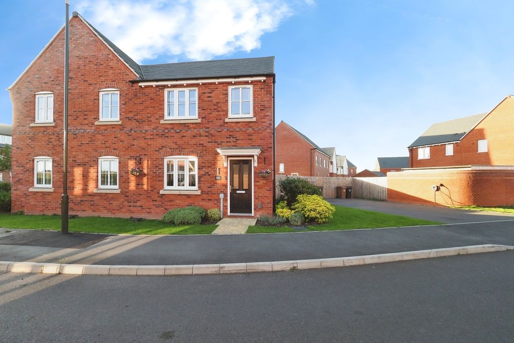 Property photo 1 of 17 Front