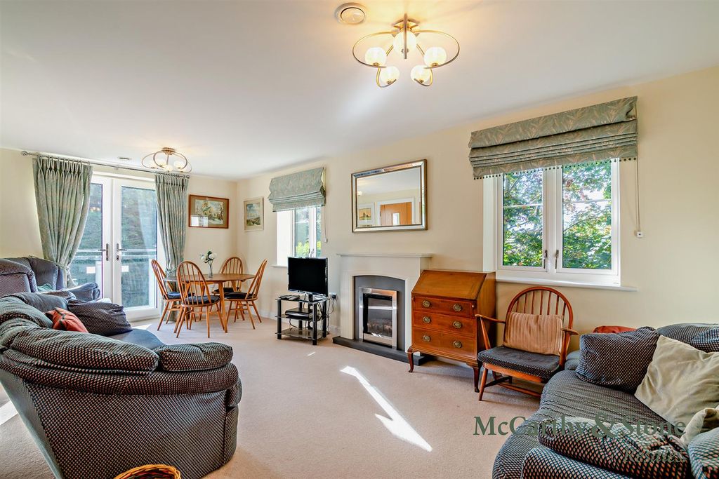 Property photo 1 of 15 8704251-Interior13-800.Jpg