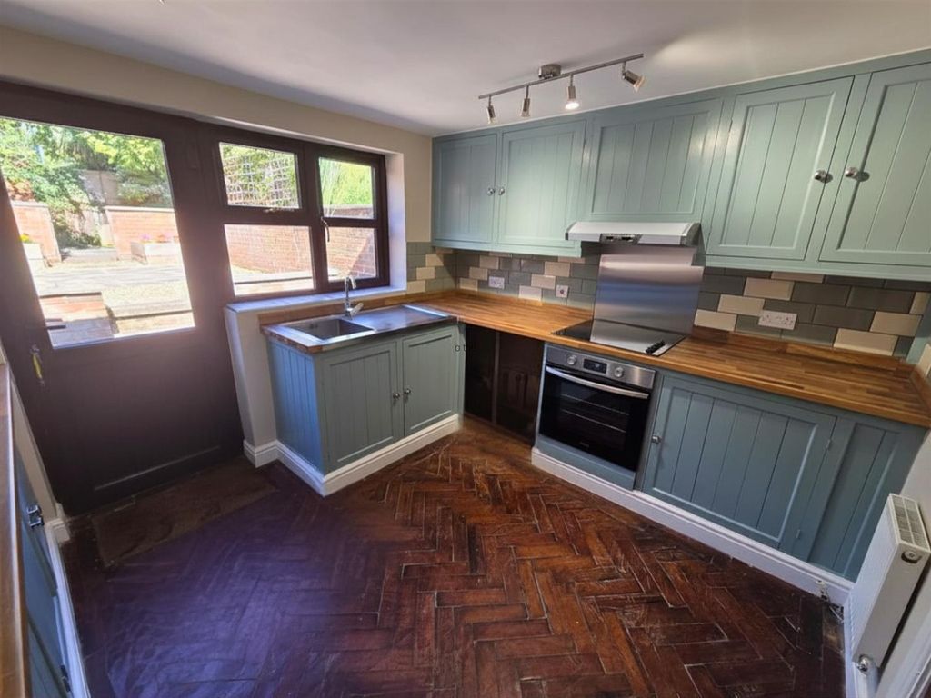 Property photo 2 of 13 Kitchen