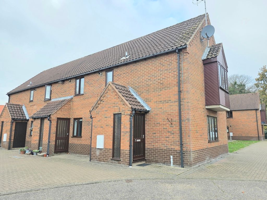 Property photo 2 of 21