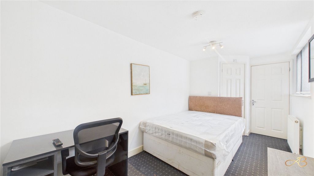 Property photo 1 of 4 Picture No. 05