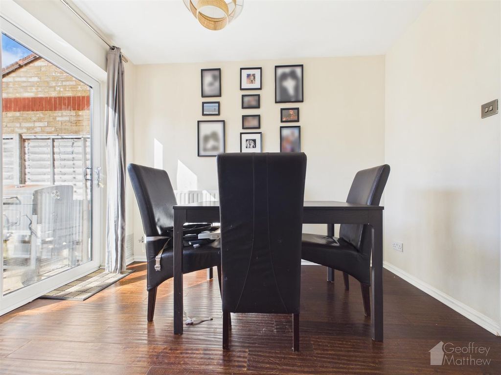 Property photo 3 of 13 Cam02365G0-Pr0442-Still017.Jpg