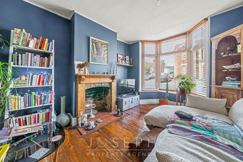 Property photo 3 of 15