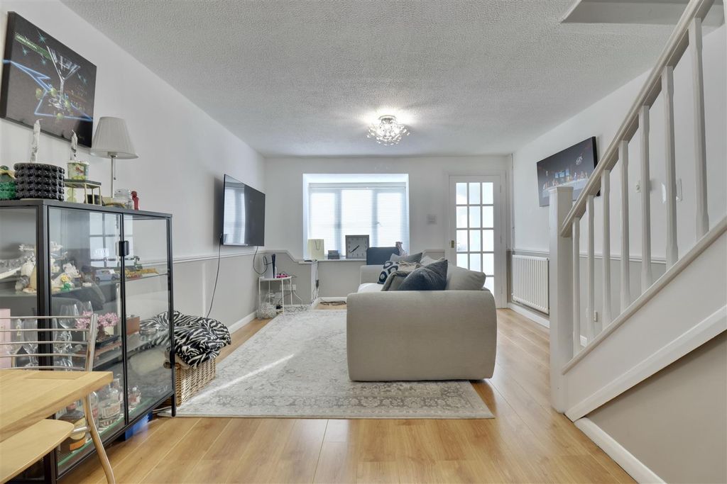 Property photo 2 of 15 DC9B4Ef0-95E5-45Bf-A1D1-4810A1Da07A7_1_201_A.Jpeg