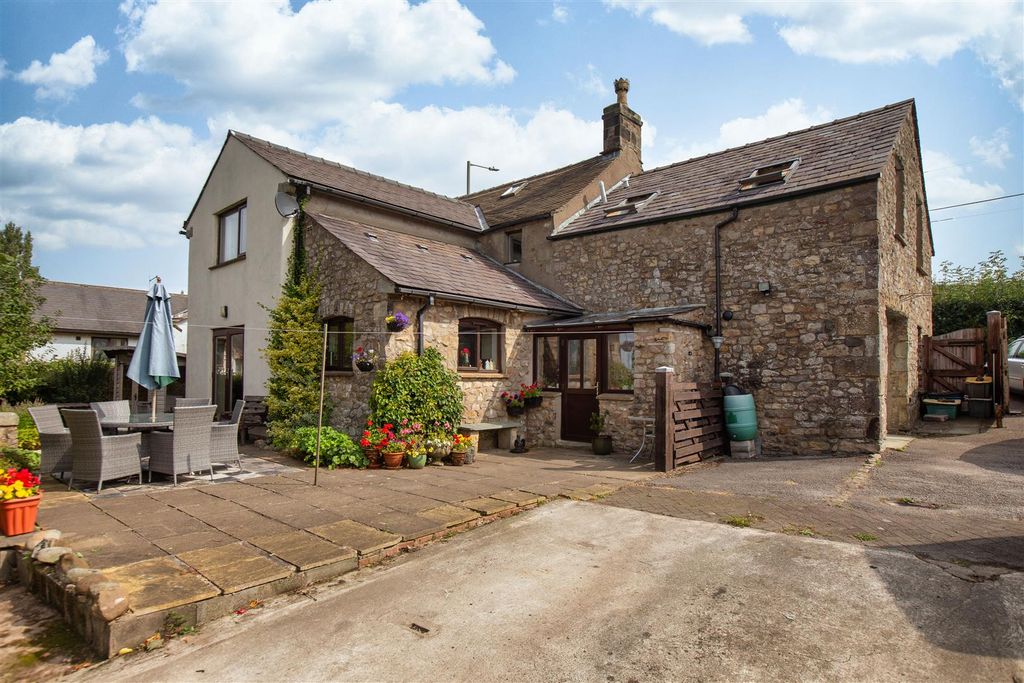 Property photo 1 of 31