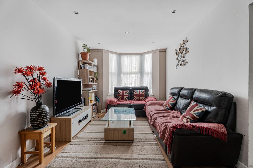 Property photo 3 of 29 Living Room