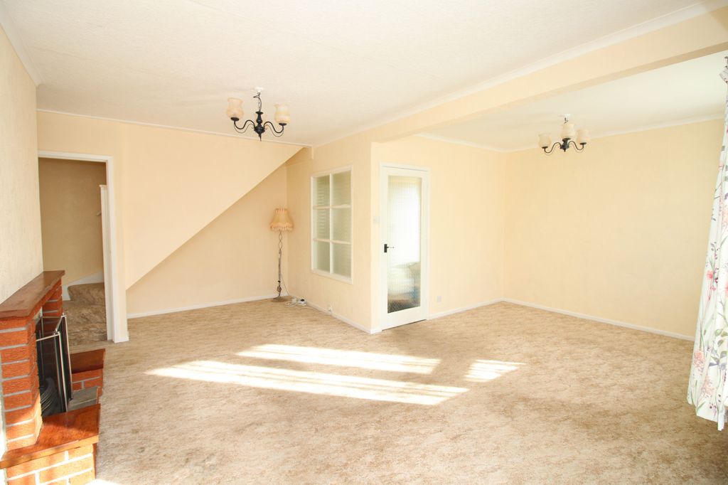 Property photo 3 of 18