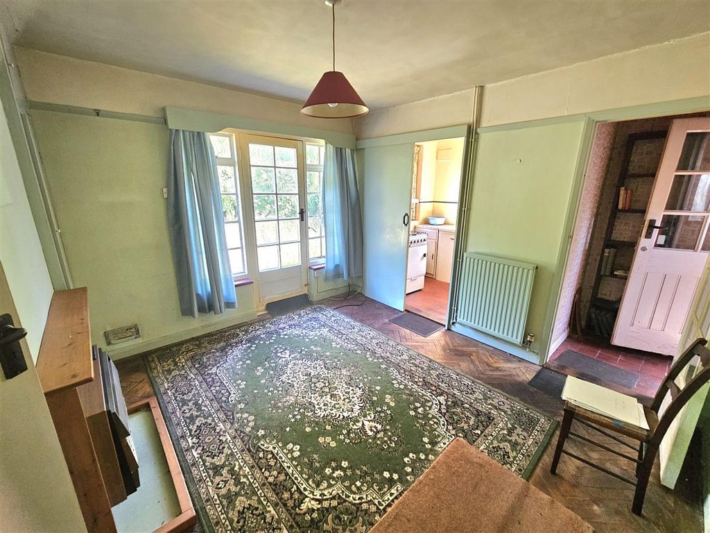 Property photo 2 of 11