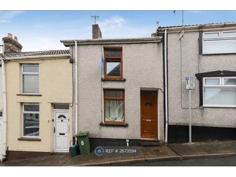 Property photo 1 of 8