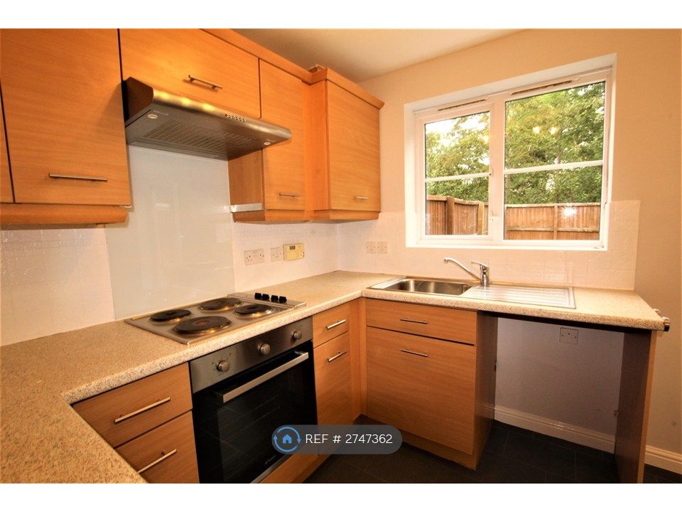 Property photo 3 of 35