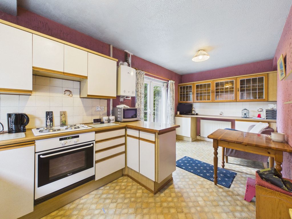 Property photo 3 of 14 Dining Kitchen