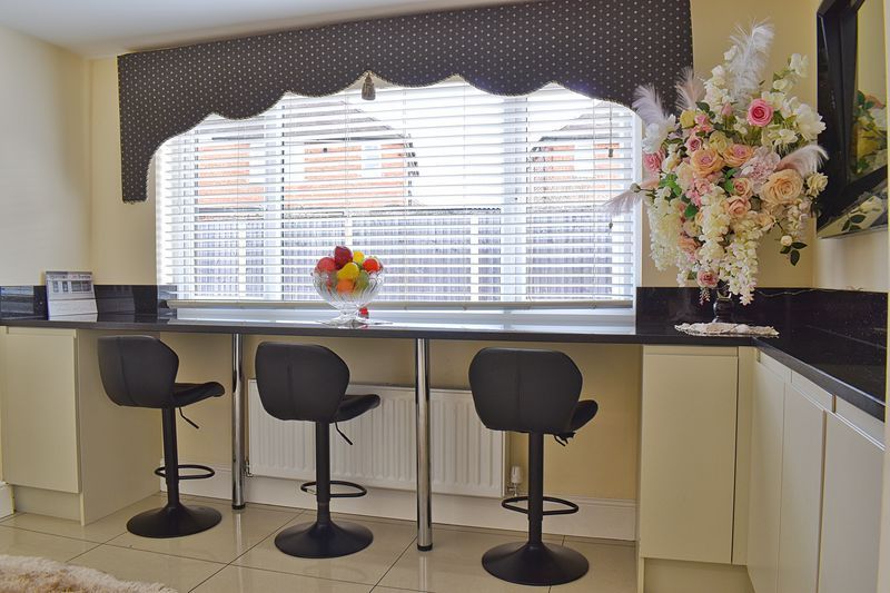 Property photo 3 of 19 Photo 10