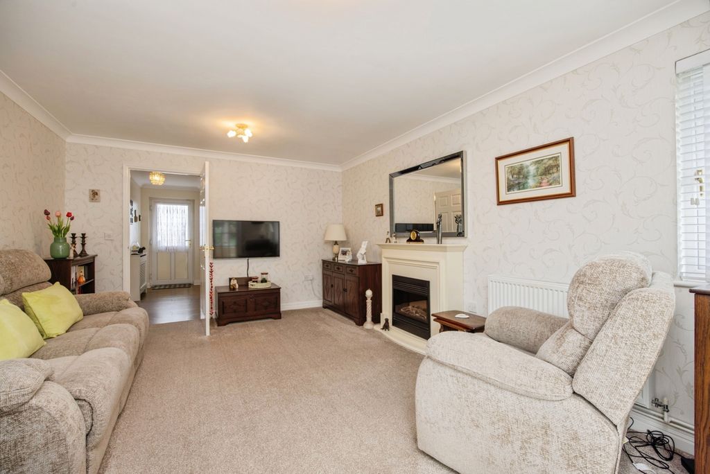 Property photo 3 of 19 Pbox-Img.Jpg