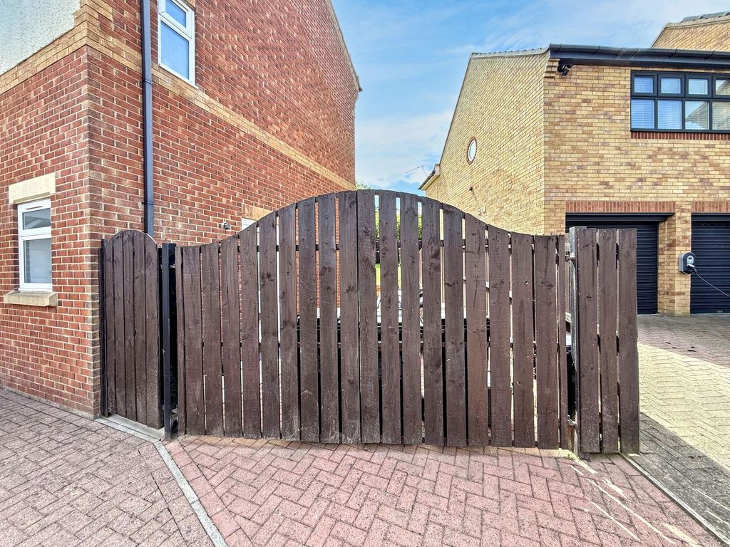 Additional image 30 of 7 bed detached house for saleSiskin Close, Hartlepool TS26