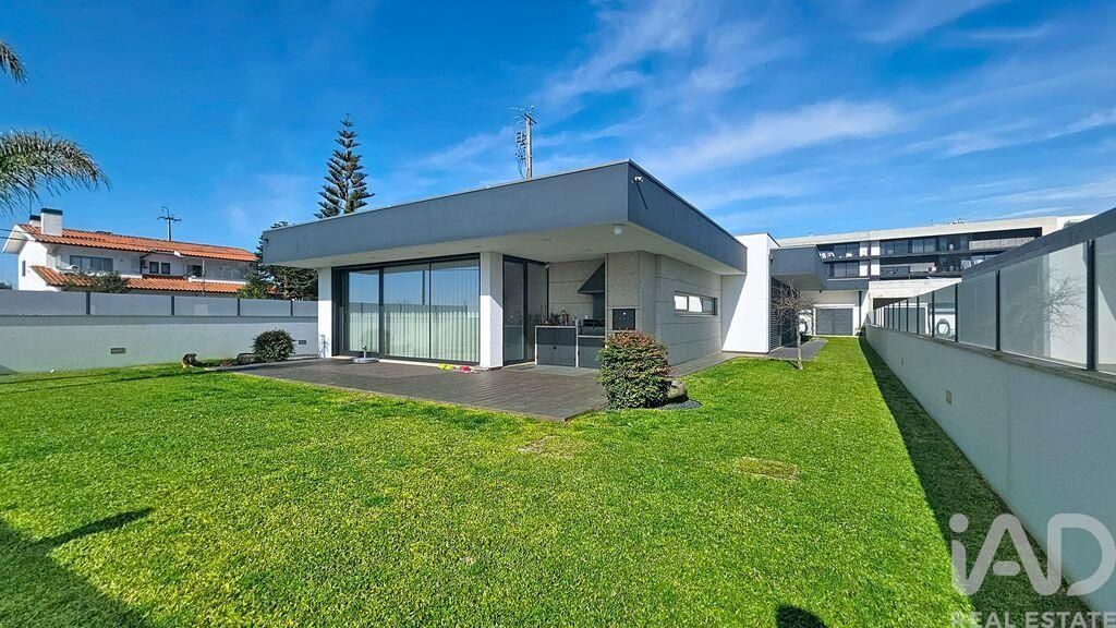 Property photo 1 of 31