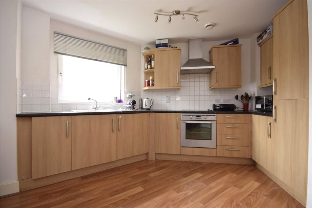 Property photo 1 of 10 Kitchen Area