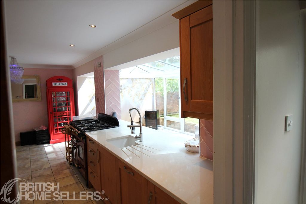 Property photo 3 of 24 Picture No. 04