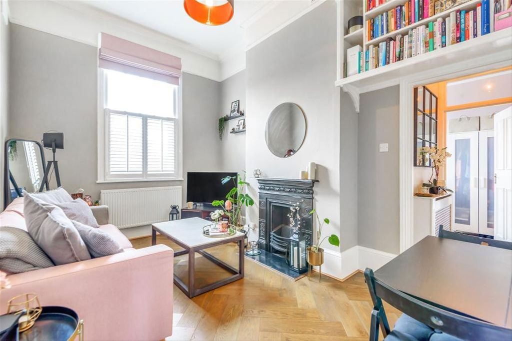 Property photo 1 of 6