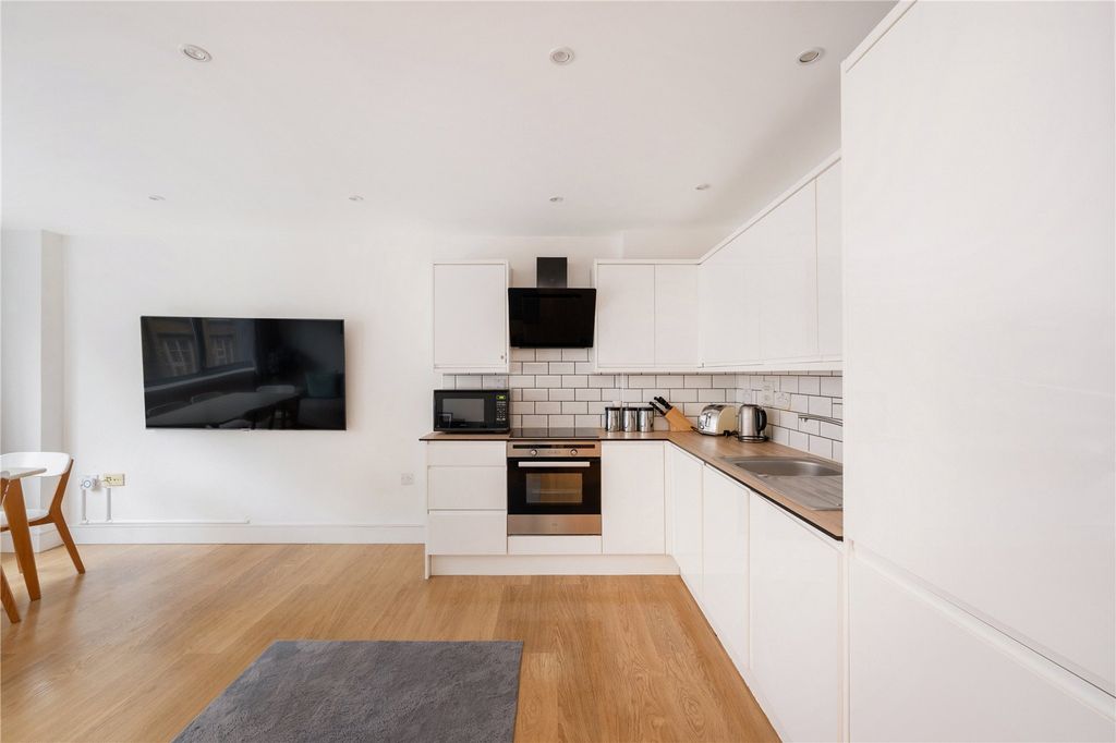 Property photo 3 of 16 Picture No. 03