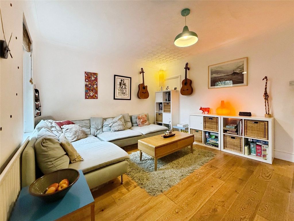 Property photo 3 of 22 Picture No. 13