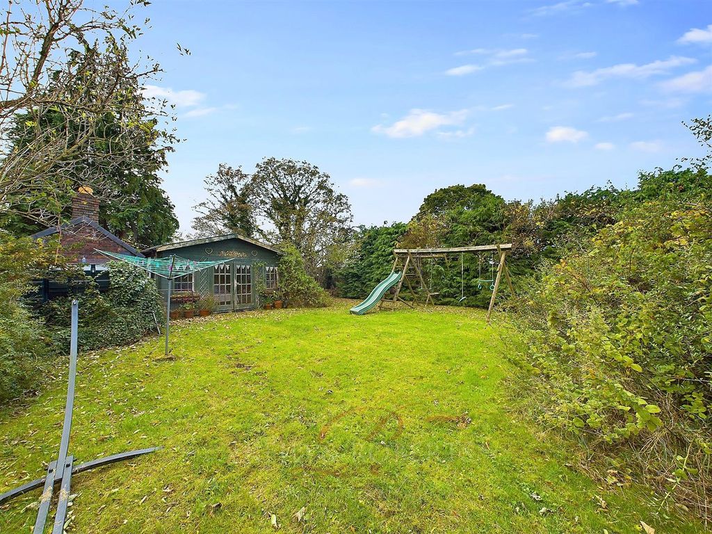 Property photo 3 of 30 Cam03999G0-Pr0034-Still004.Jpg