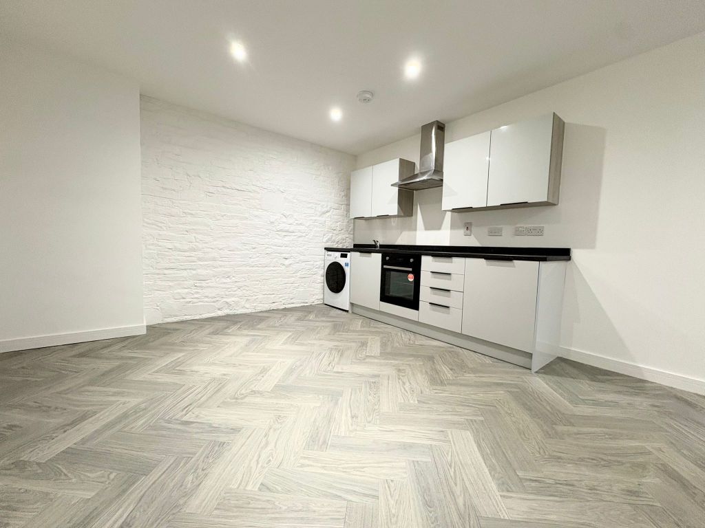 Property photo 2 of 8 Kitchen