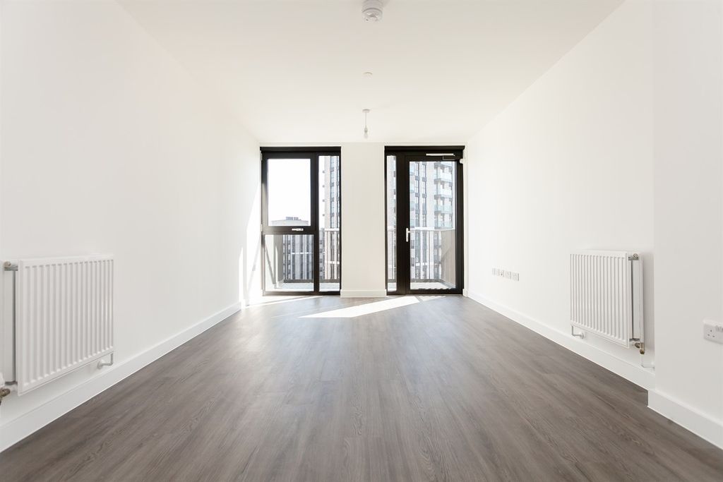 Property photo 1 of 23 (Main)