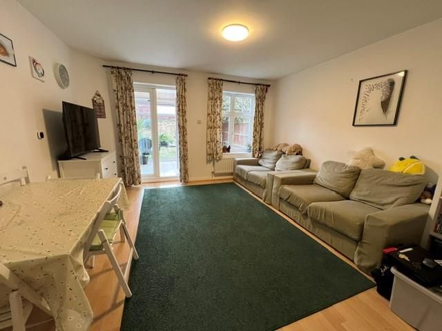 Property photo 2 of 8