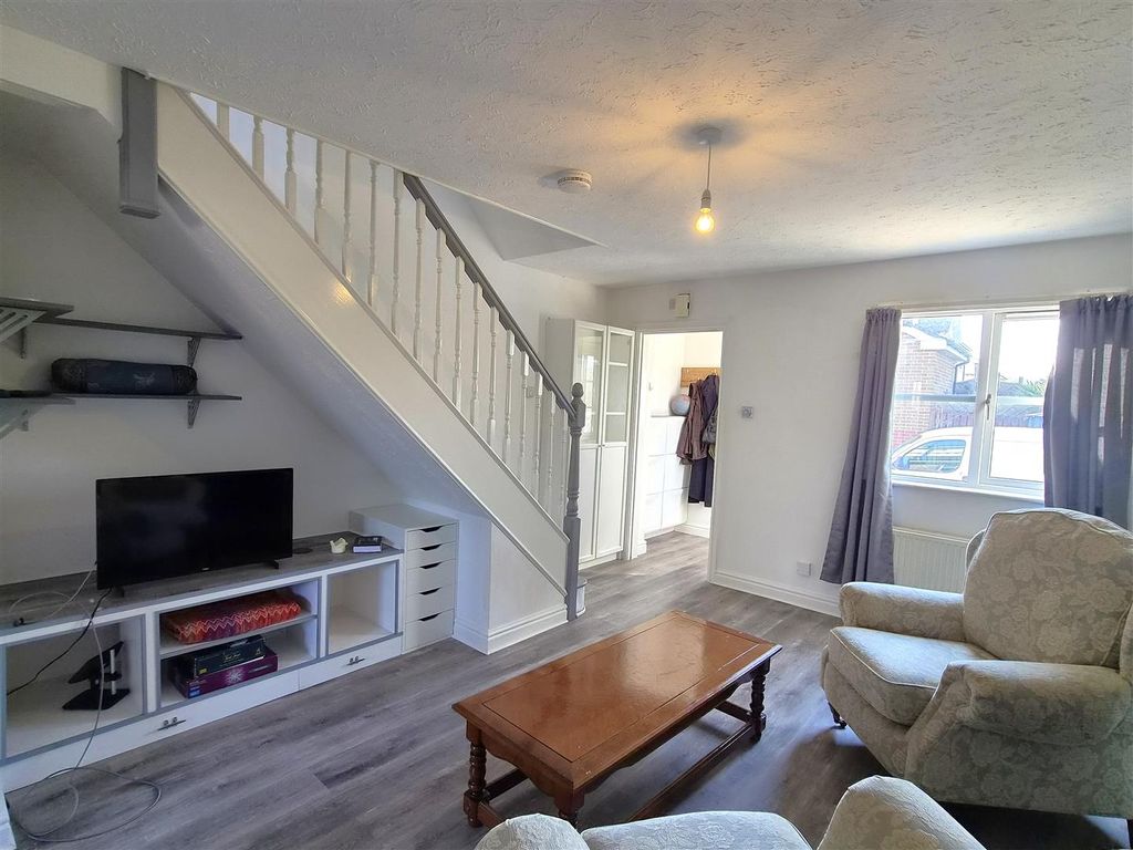 Property photo 3 of 14 Sitting Room.Jpg