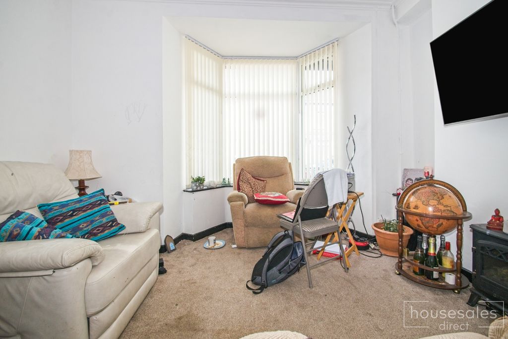 Property photo 3 of 15
