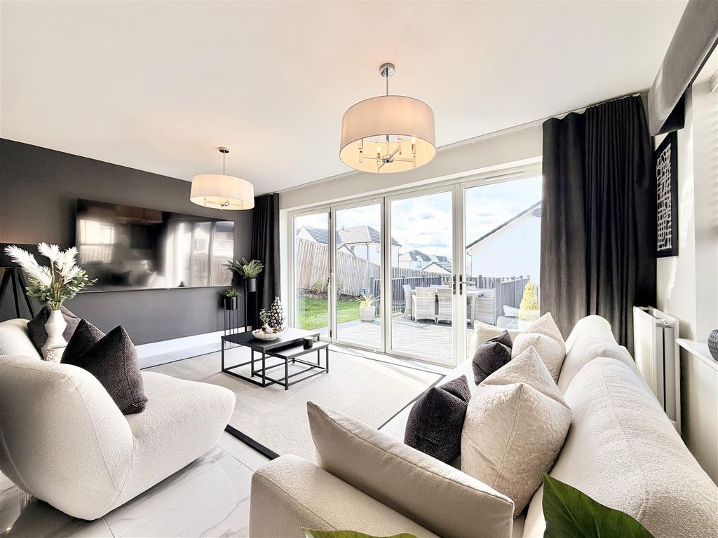 Additional image 3 of 4 bed detached house for saleCorpach Place, Hamilton ML3