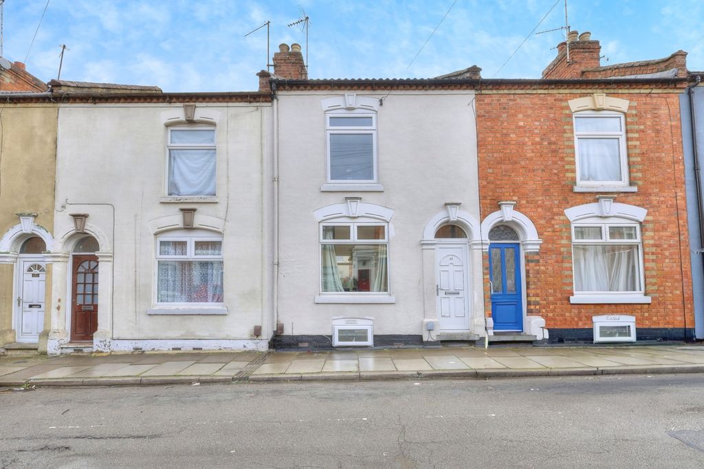 Property photo 1 of 16 Front