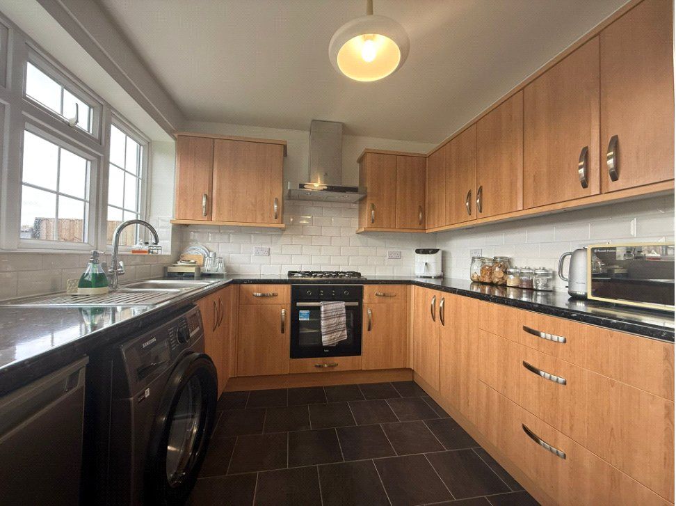 Property photo 2 of 27 Picture No. 03