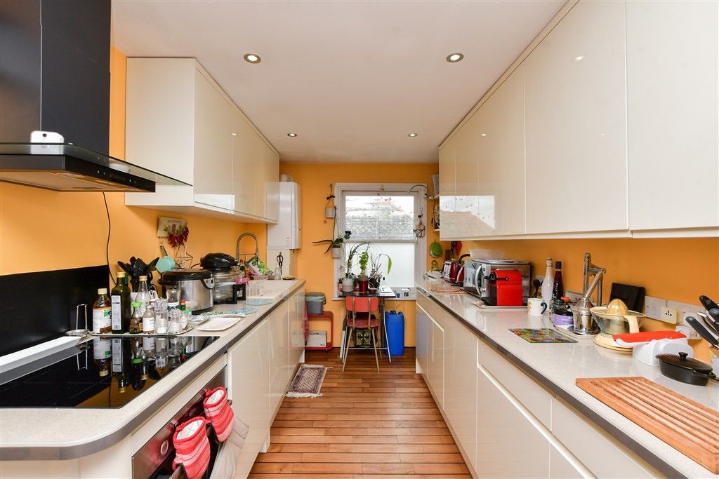 Property photo 2 of 12 Kitchen