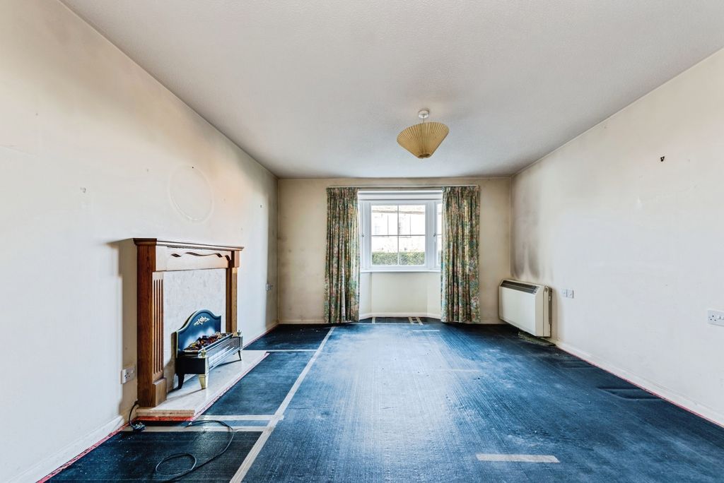 Property photo 3 of 11 Pbox-Img.Jpg