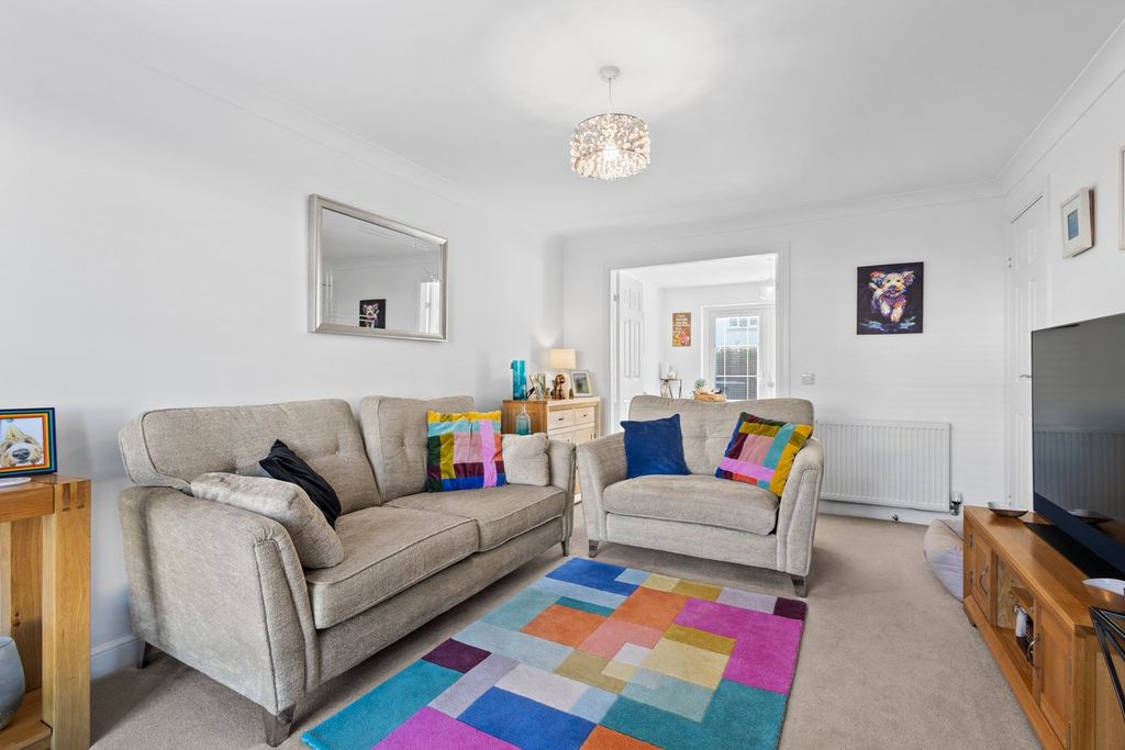 Property photo 3 of 22