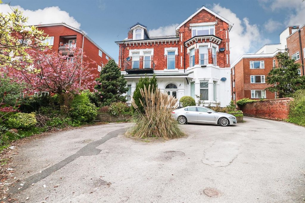 Property photo 1 of 13 4469470