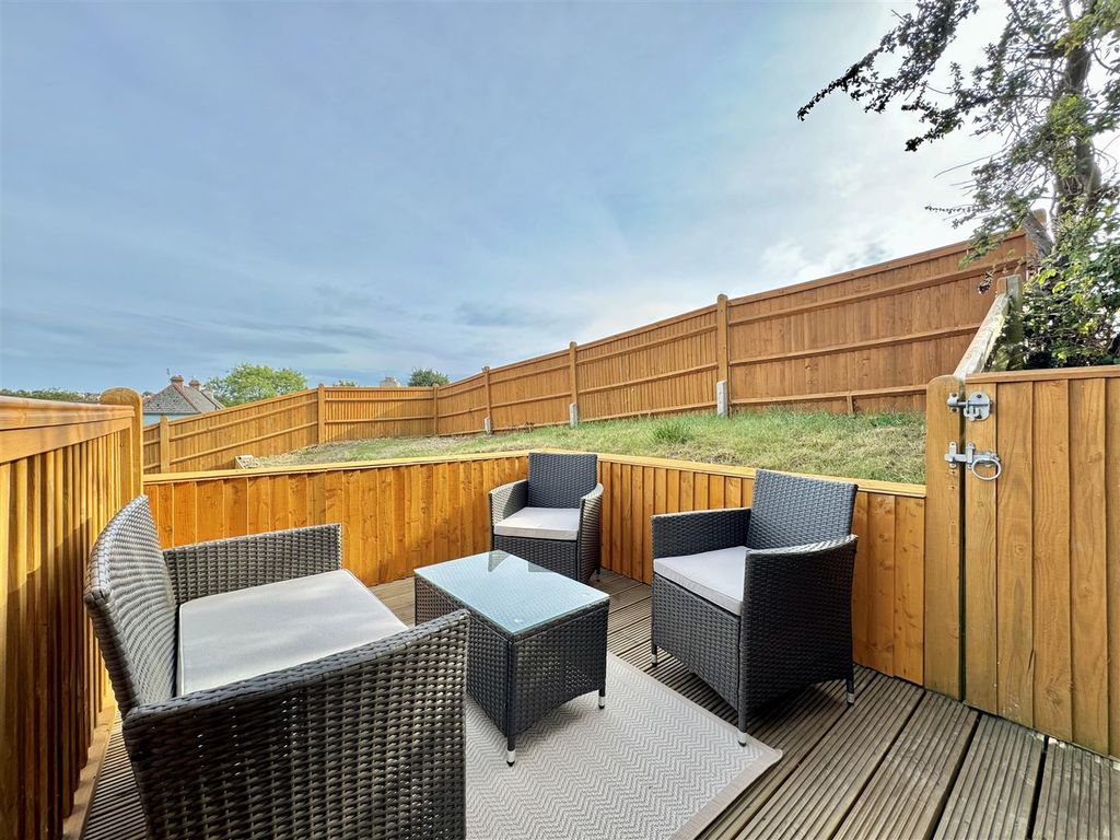 Property photo 3 of 26