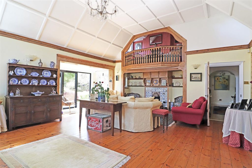 Property photo 3 of 38