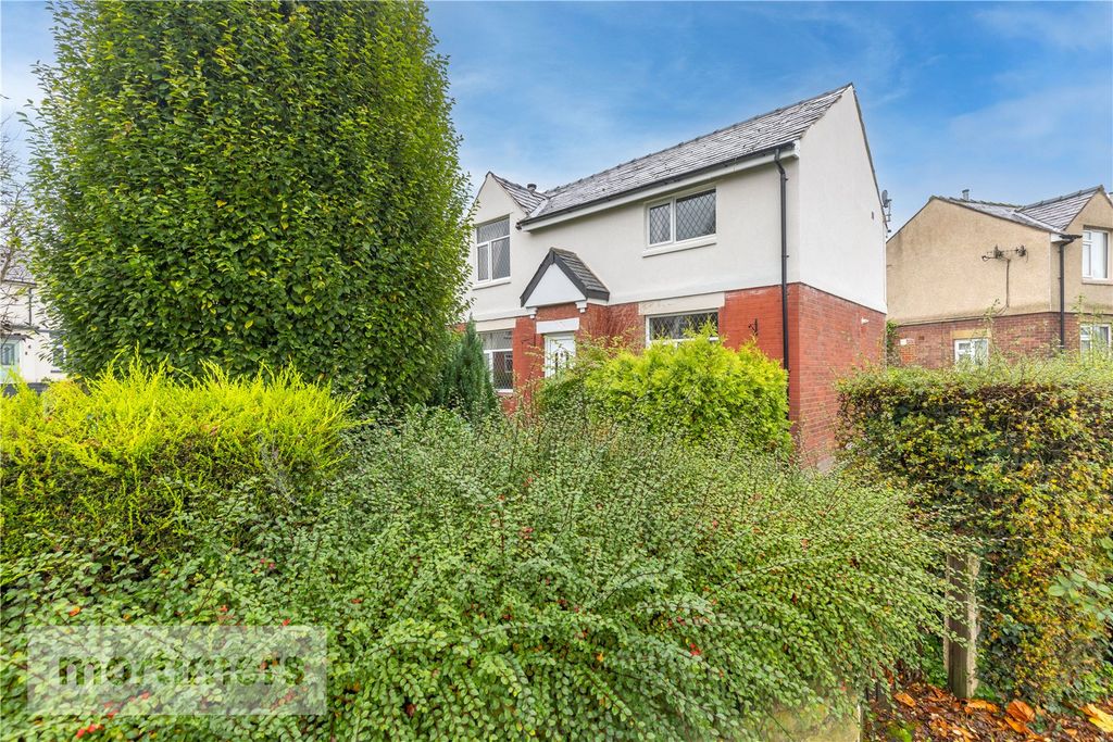 Property photo 1 of 17 External