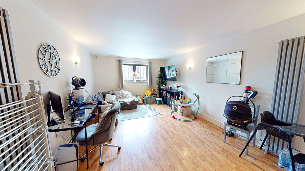 Property photo 2 of 10 Picture No. 06