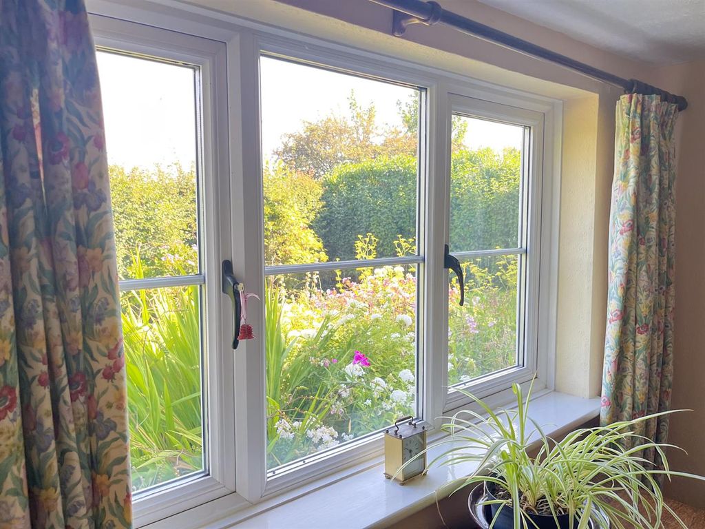 Property photo 3 of 23