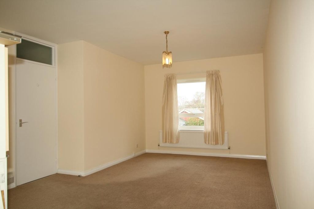 Property photo 3 of 7 Master Bedroom